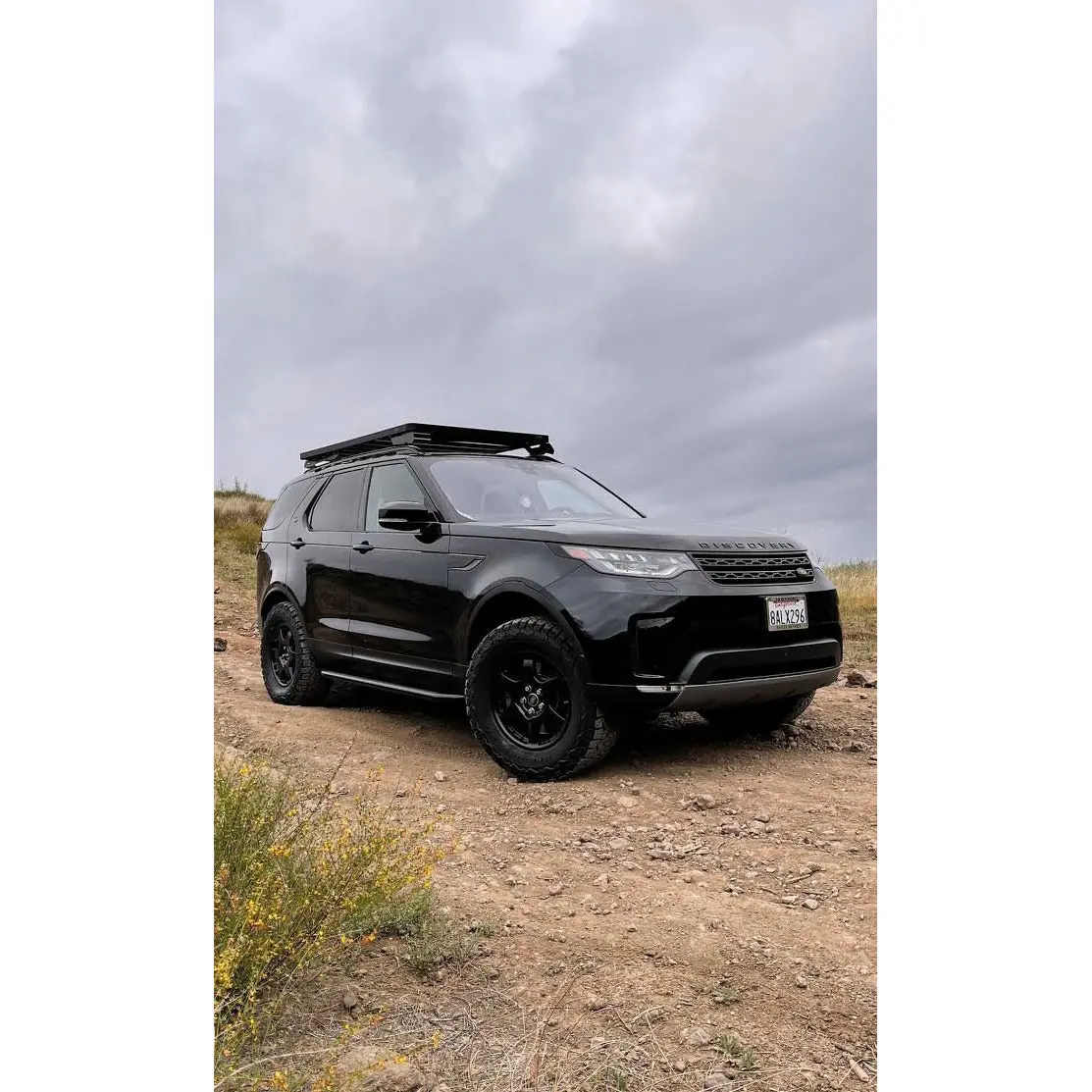 Land Rover All-New Discovery 5 (2017-Current) Expedition Roof Rack Kit 1