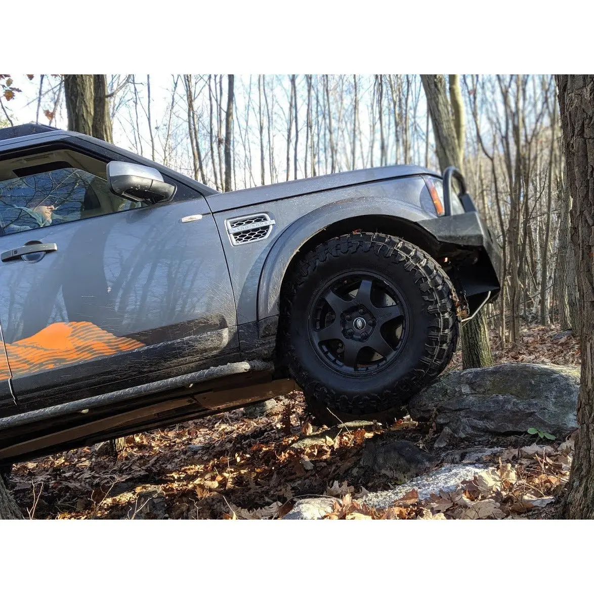 Proud Rhino Rock Sliders – Frame-Mounted Trail Armor For Land Rover Lr3 & Lr4 (2005–2016) 1