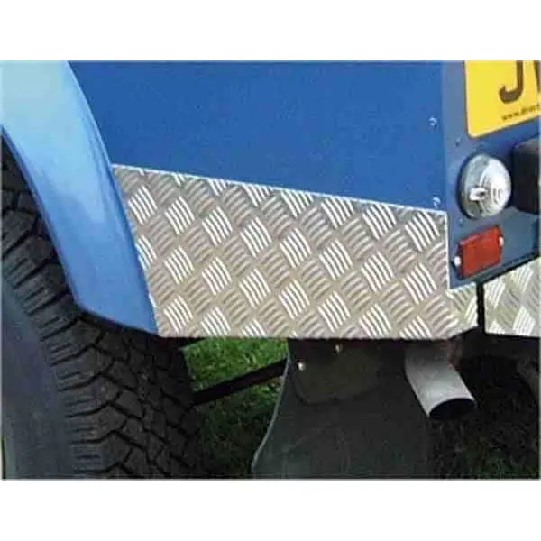 Mammouth Defender 110 Rear Corner Chequer Plates Anodized 1