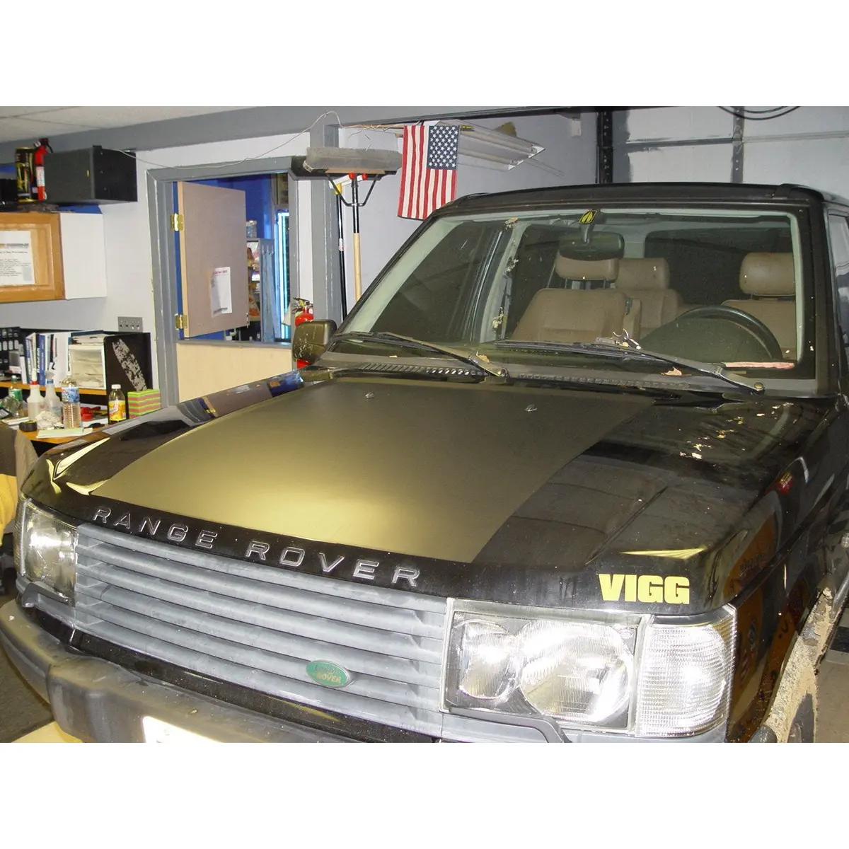 Range Rover P38 Hood Blackout 1