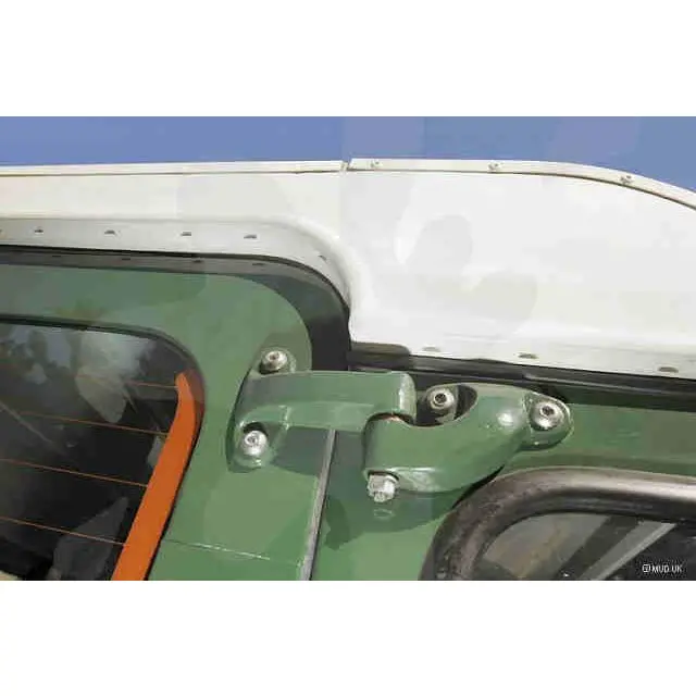 Mud Uk Bolt Set For Defender 110 5-Door Station Wagon & Double Cab 1
