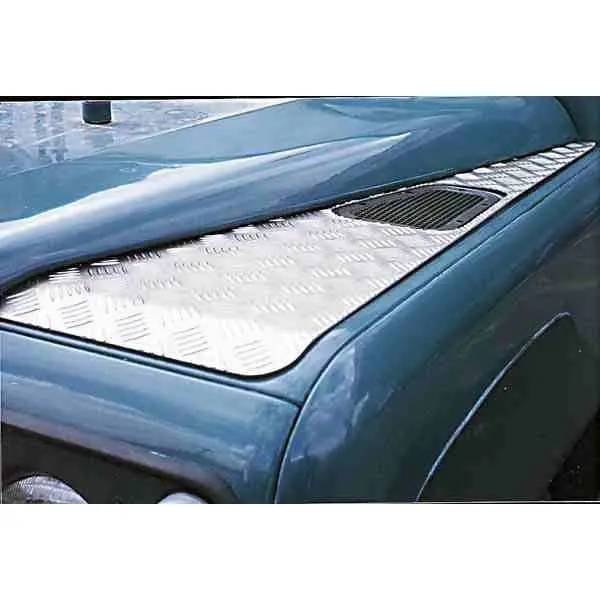 Mammouth D90/110 Anodized Chequer Plate Wing Top Protector - Rhs Aerial Hole 1