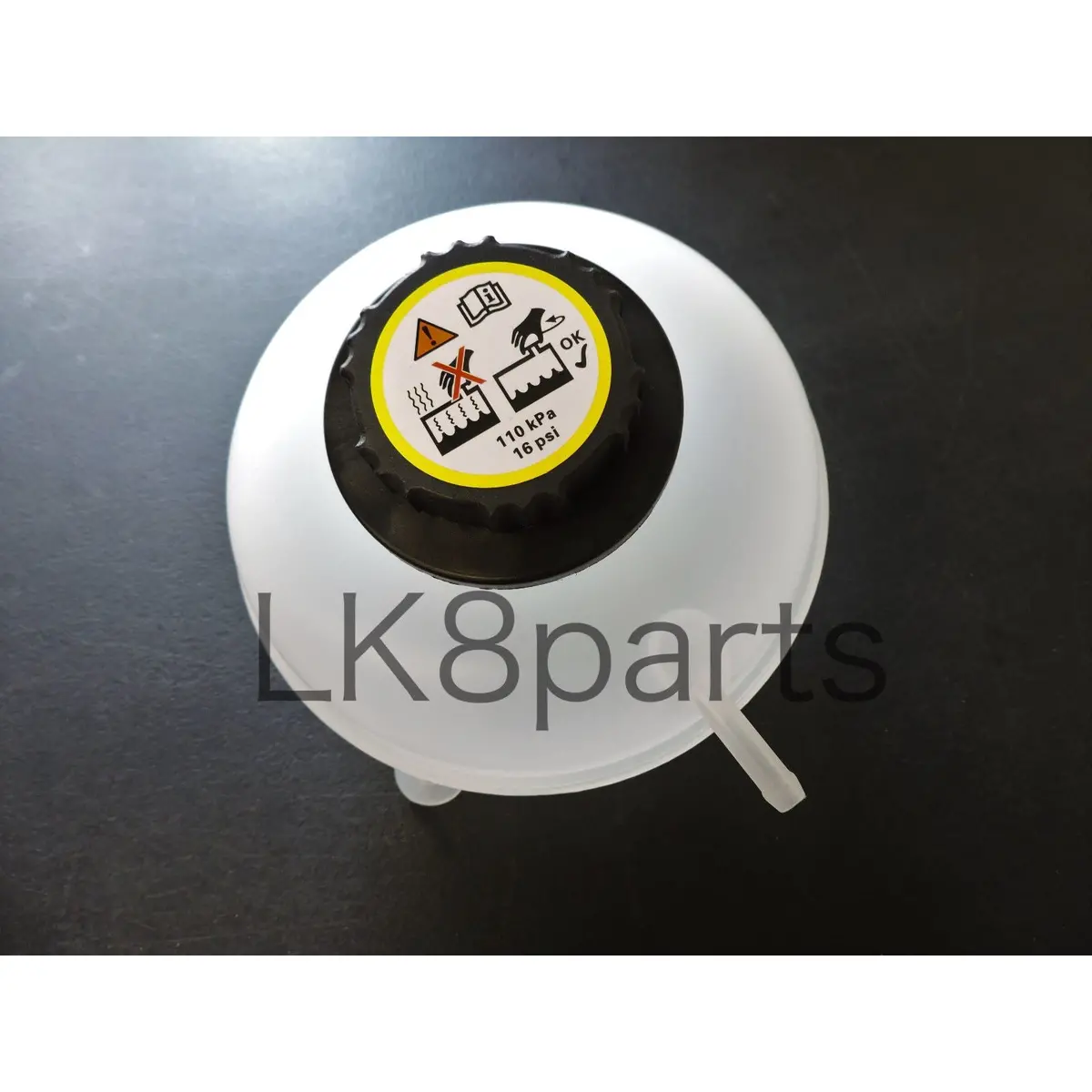 Coolant Overflow Reservoir Bottle Tank With Cap 1