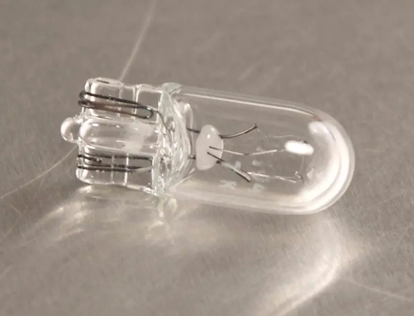 Dash Light And Marker Light Bulb - Scout Ii 1