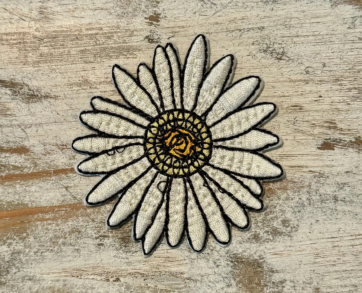 Daisy Iron On Patches 1