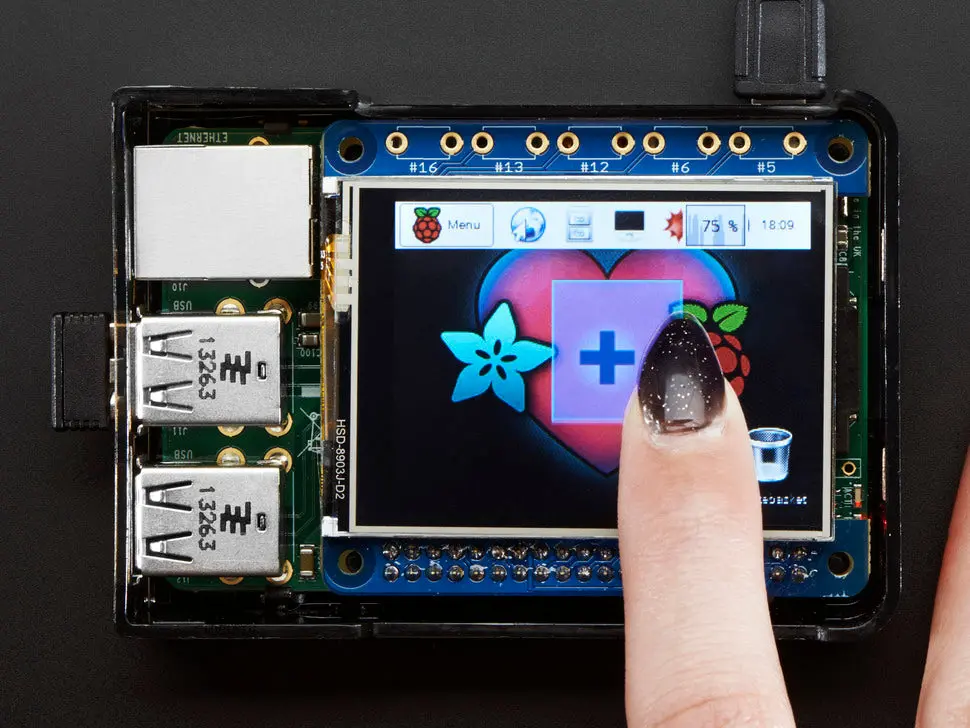 Adafruit Pitft 2.4" Hat Mini Kit - 320X240 Tft Touchscreen 1