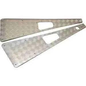 Mammouth D90/110 Anodized Chequer Plate Wing Top Protector - No Hole 2