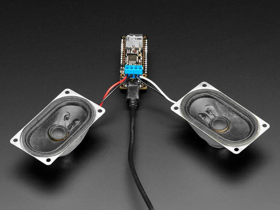 Adafruit Music Maker Featherwing W/ Amplifier 1