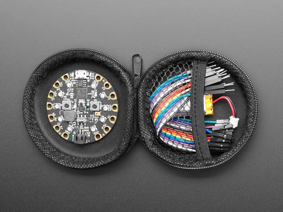 Round Black Zipper Case 1