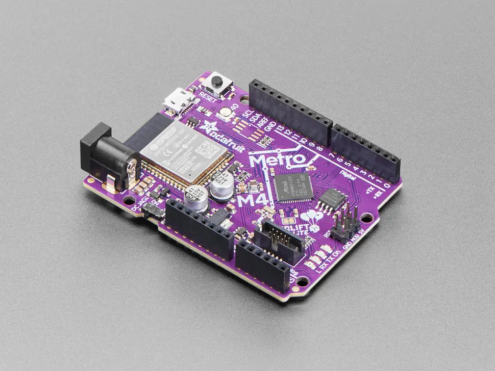Adafruit Metro M4 Express Airlift (Wifi) - Lite 1