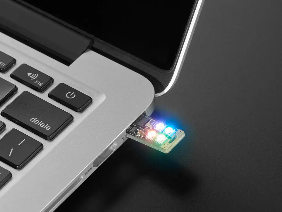 Adafruit Neo Trinkey - Samd21 Usb Key With 4 Neopixels 1