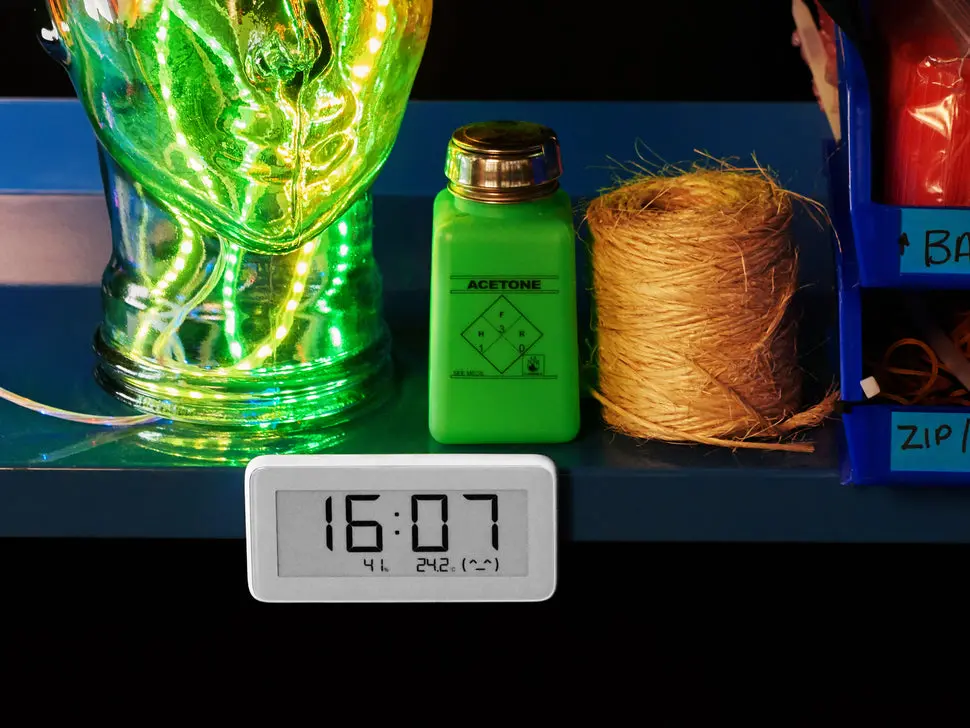 Bluetooth® Eink Display Clock With Temperature Humidity Sensor - Lywsd02 1