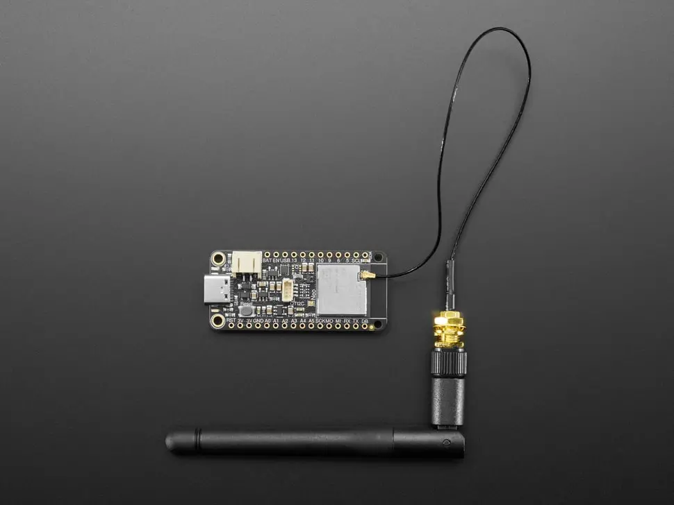 Adafruit Esp32-S2 Reverse Tft Feather With W.Fl Antenna 1