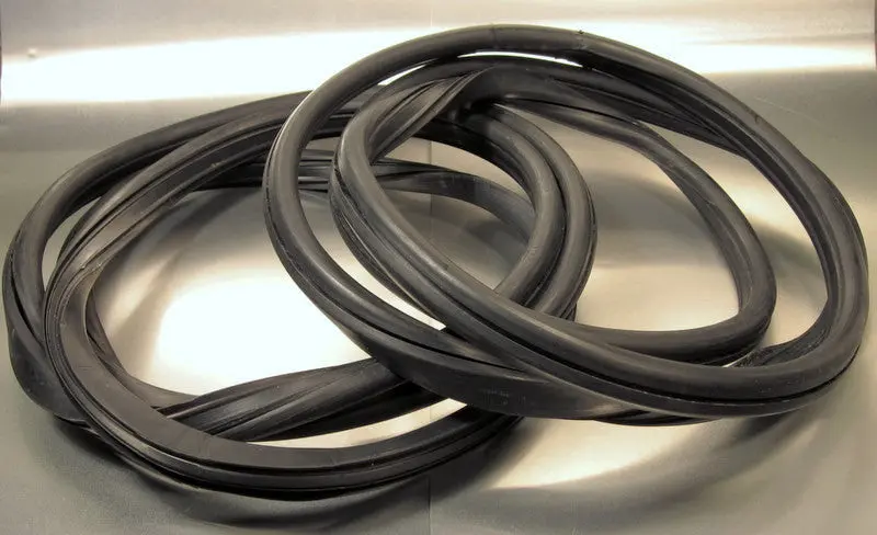 Hard Top Side Window Seals - Scout Ii 1