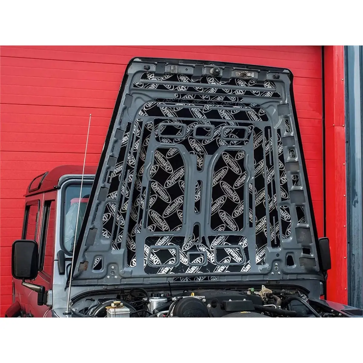 Dynamat Xtreme Pre Cut Bonnet Kit 1