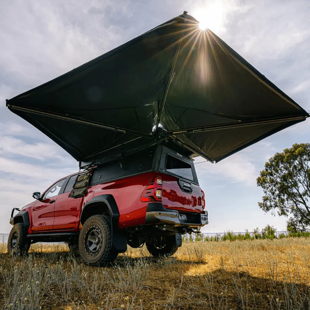 Deltawing 270° Awning 1