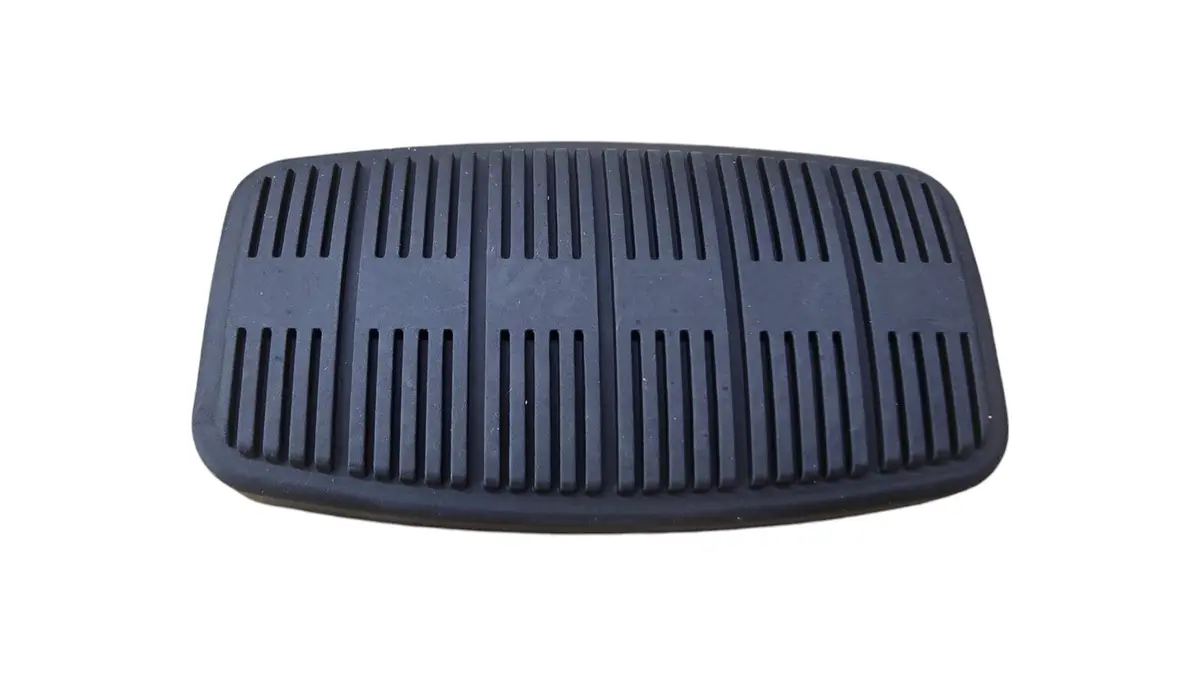 Reproduction Pedal Pad, Brake And Clutch For Manual - Scout Ii 1