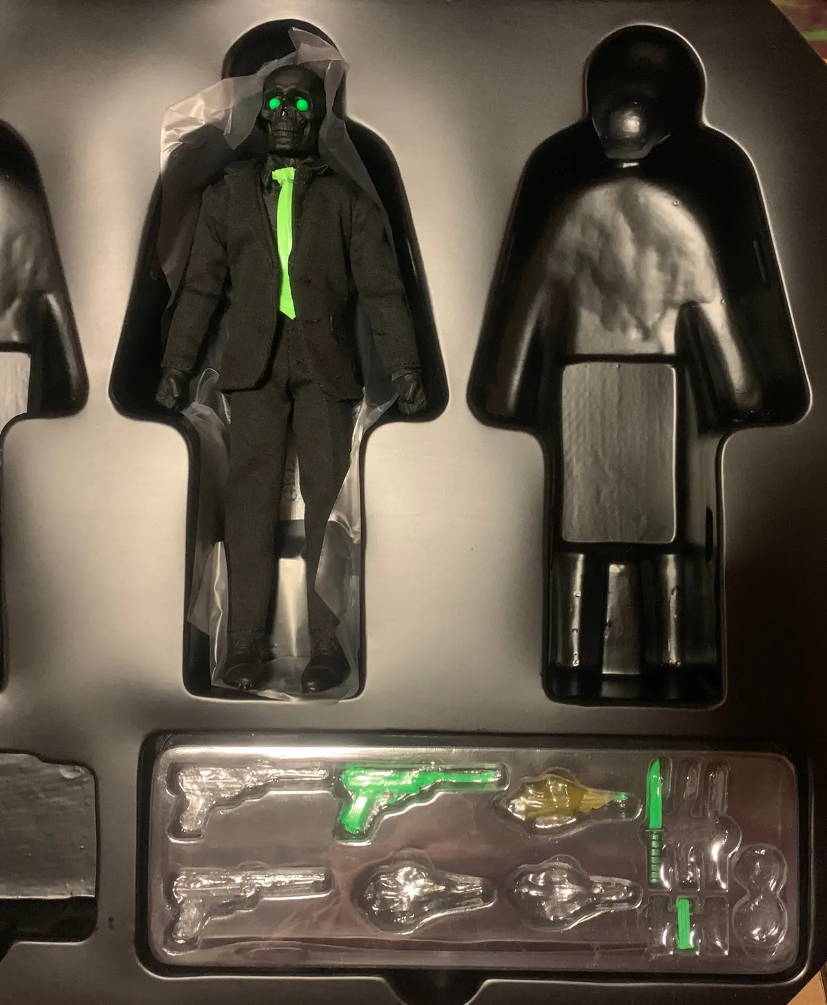 (Loose Figure) Mezco One12 Death Broker 1