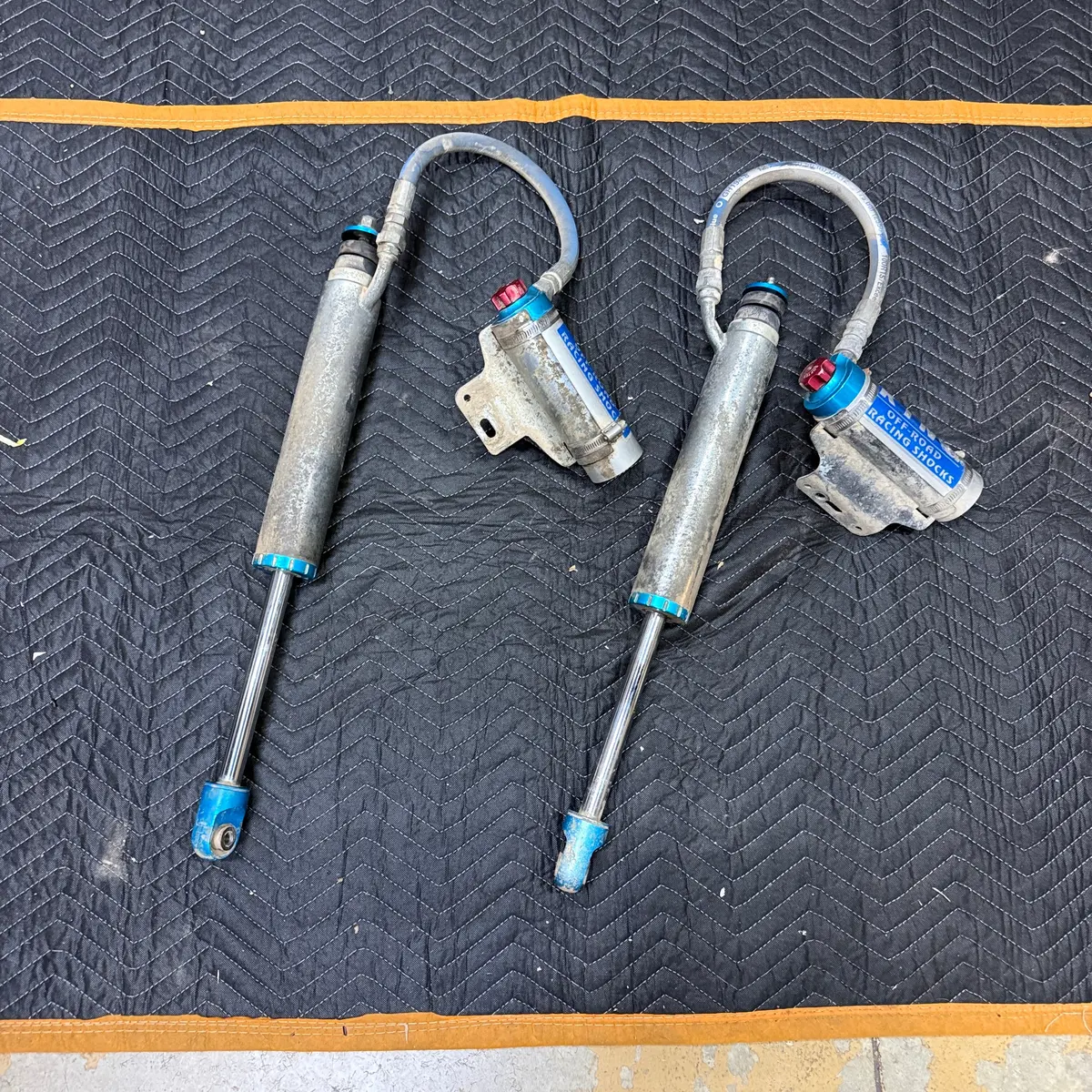 [Open Box] King Shocks Oem Performance Shock Kit With Click Adjuster Fits 2005-2023 Toyota Tacoma 1