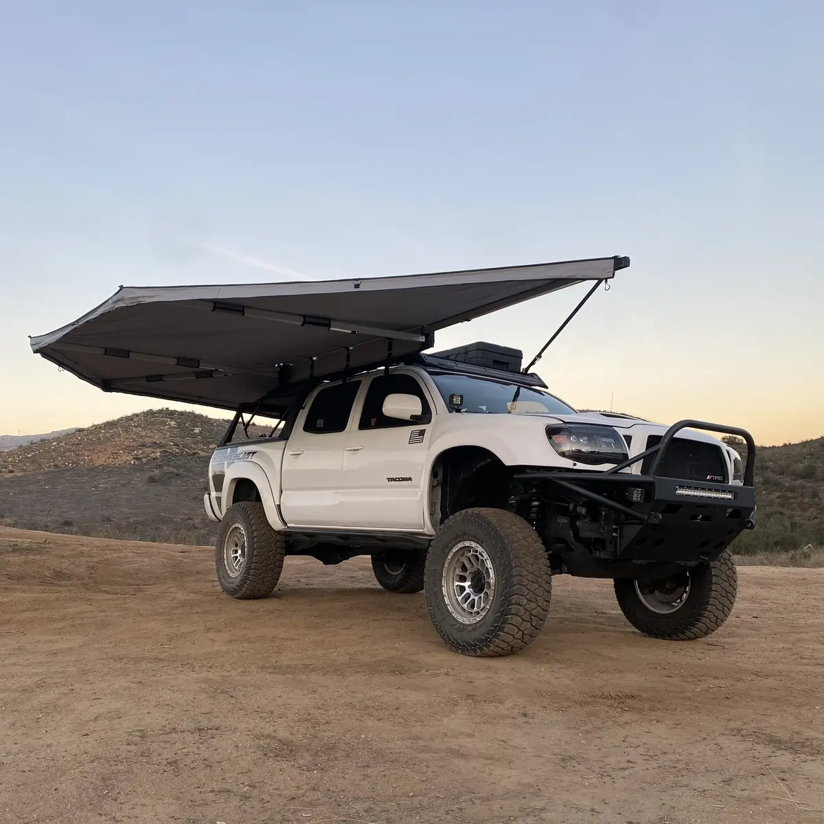 Sky Ridge 270Xl Awning Passenger Side With Mounting Brackets 1