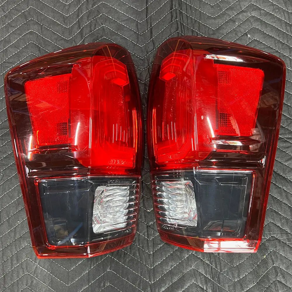 [Open Box] For Toyota 2018-2023 Tacoma Tail Lights Sae Aip2rs(2)T 16 8156004181 1