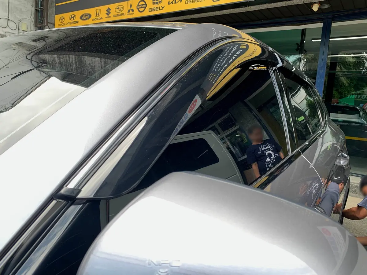 Byd Atto 3 (2024 - 2026) Rain Visor With Chrome Trim 1