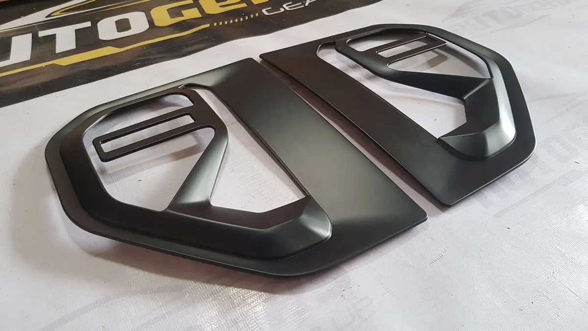 Ford Everest (2023 - 2026) Side Vent Cover 1