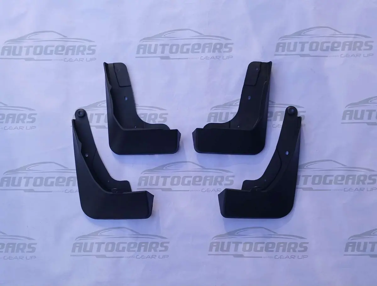 Toyota Yaris Cross (2023 - 2026) Mudguards 1