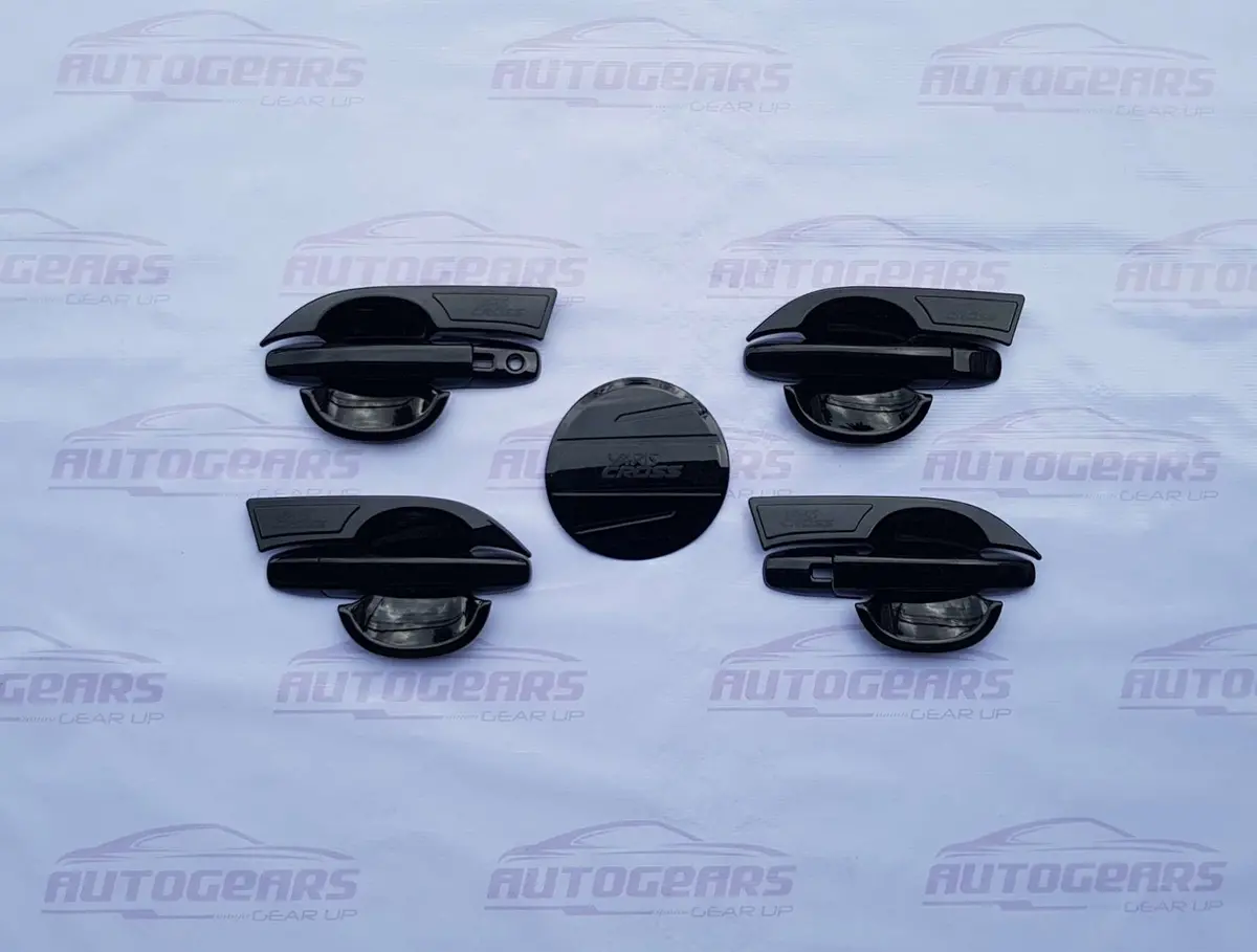 Toyota Yaris Cross (2023 - 2026) Door Bowl, Door Handle And Gas Tank Cover Set Piano Black 1
