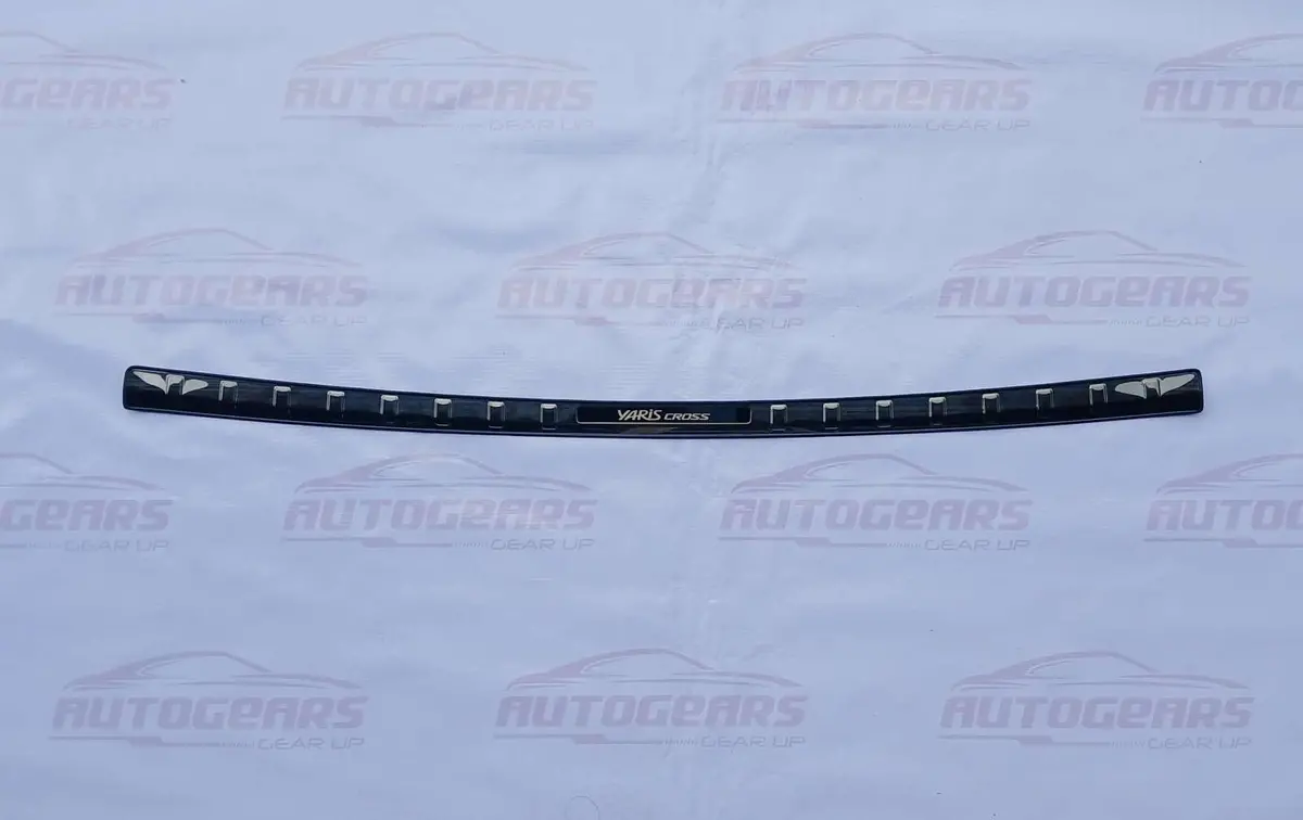 Toyota Yaris Cross (2023 - 2026) Rear Bumper Plate 1