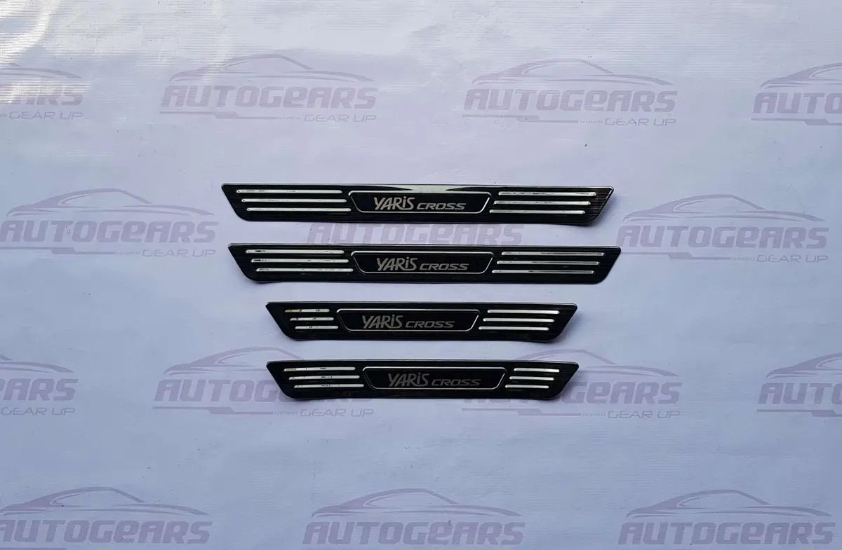 Toyota Yaris Cross (2023 - 2026) Step Sills 1