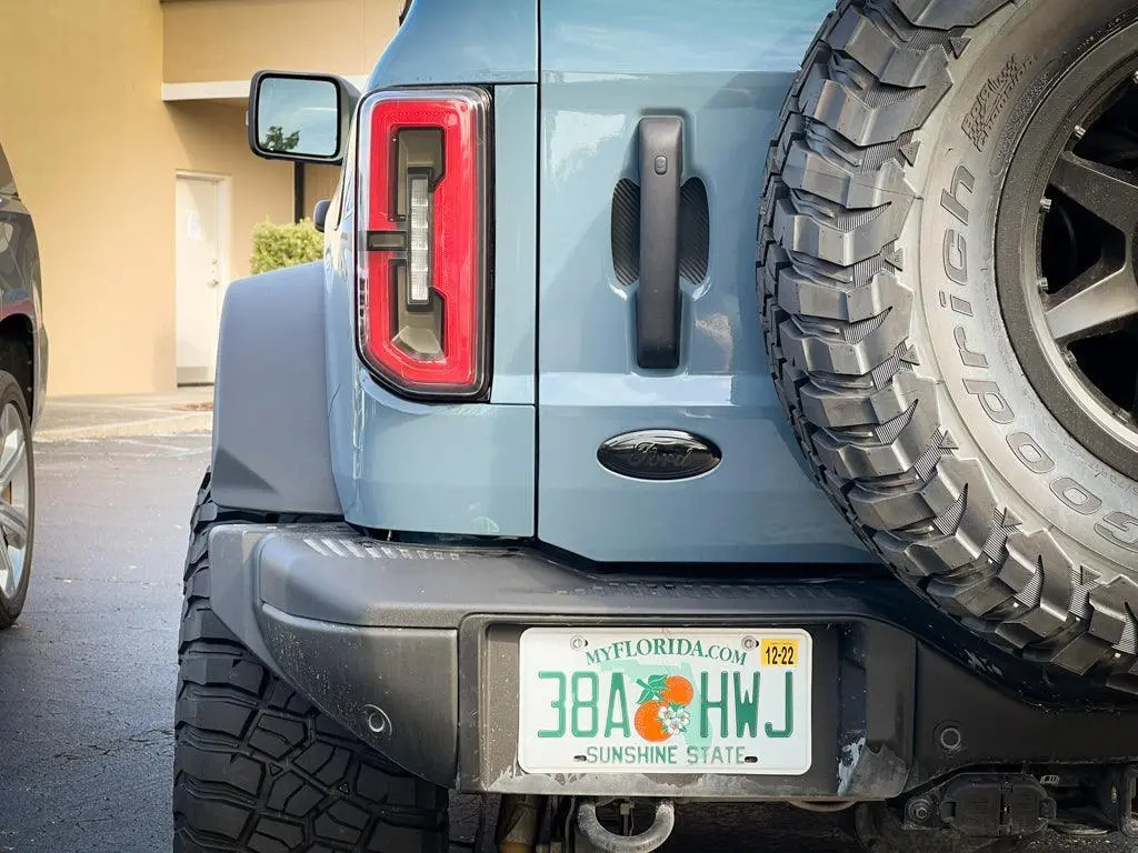 Stickerfab Ford Bronco Rear Oval Emblem Overlay (Tint Or Solid) - 2021-2023 Bronco / Bronco Sport 1