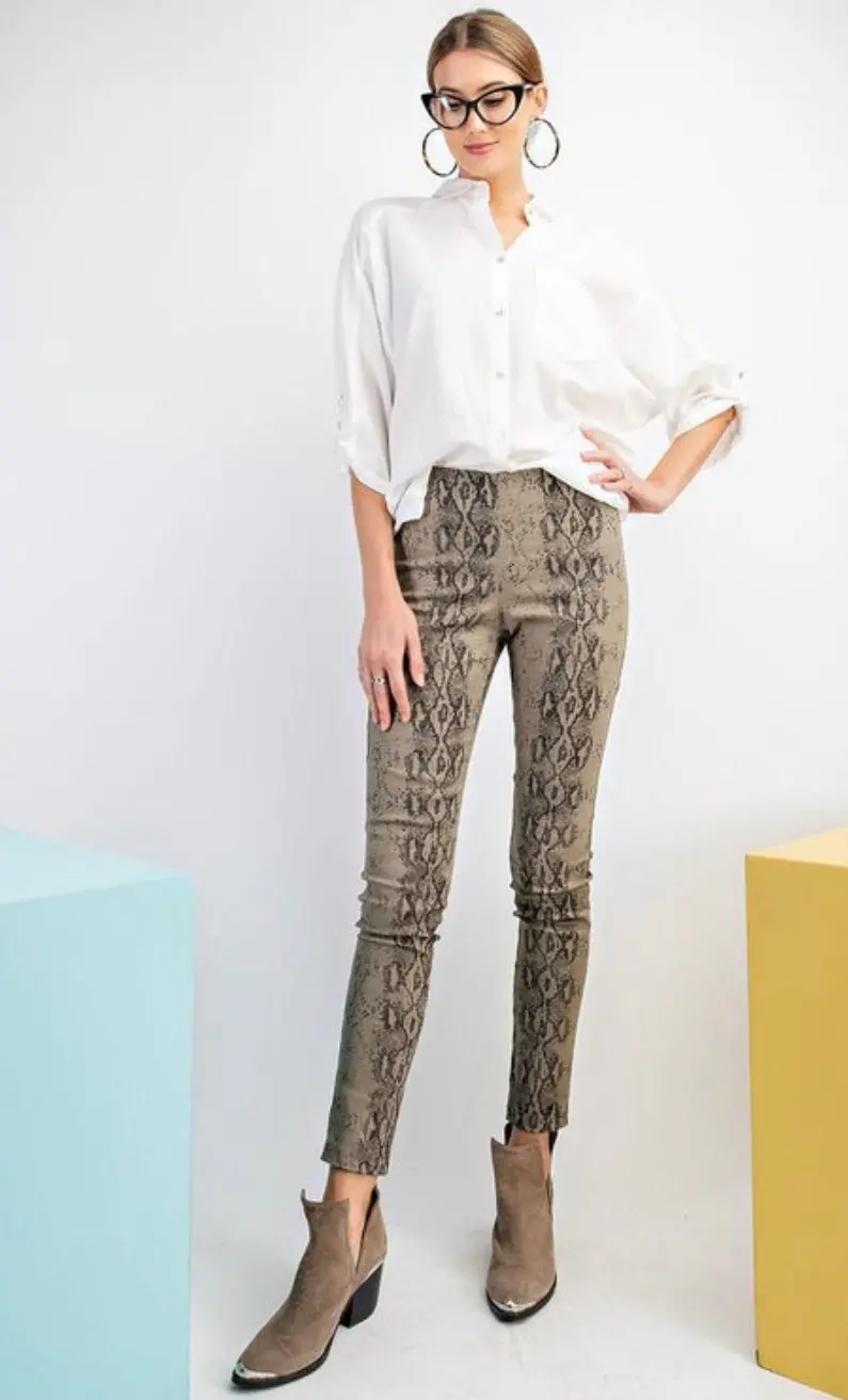 Distressed Snake Print Skinny Pants 1