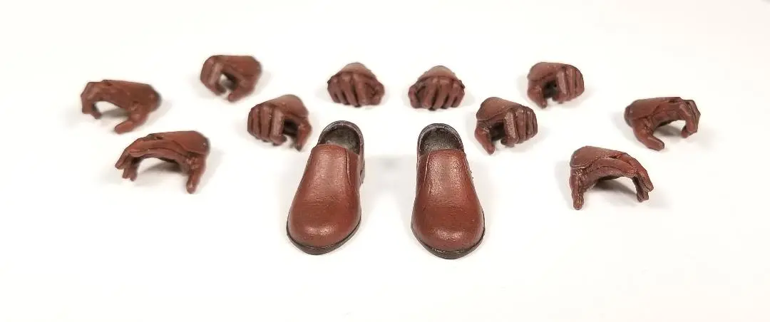 Mythic Legions Brown Leather Hand / Foot Pack 1