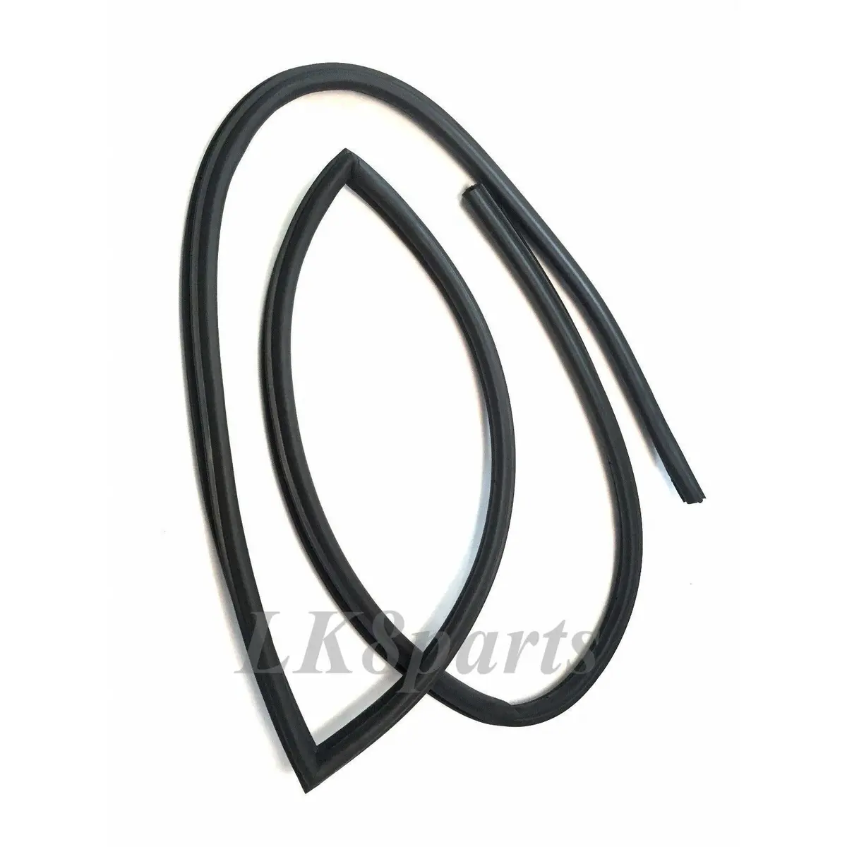 Lr077686 Front Lh Door Seal – Defender 1