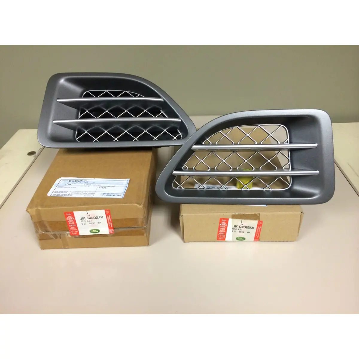 Front Fender Side Grille Vent Kit Lh + Rh 1