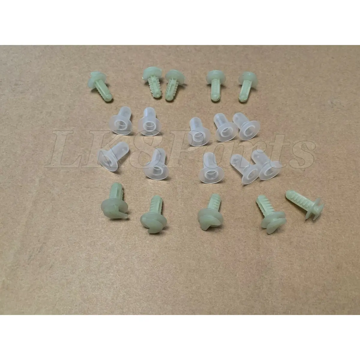 Snapsacs Service & Door Trim Panel Retention Clip 1