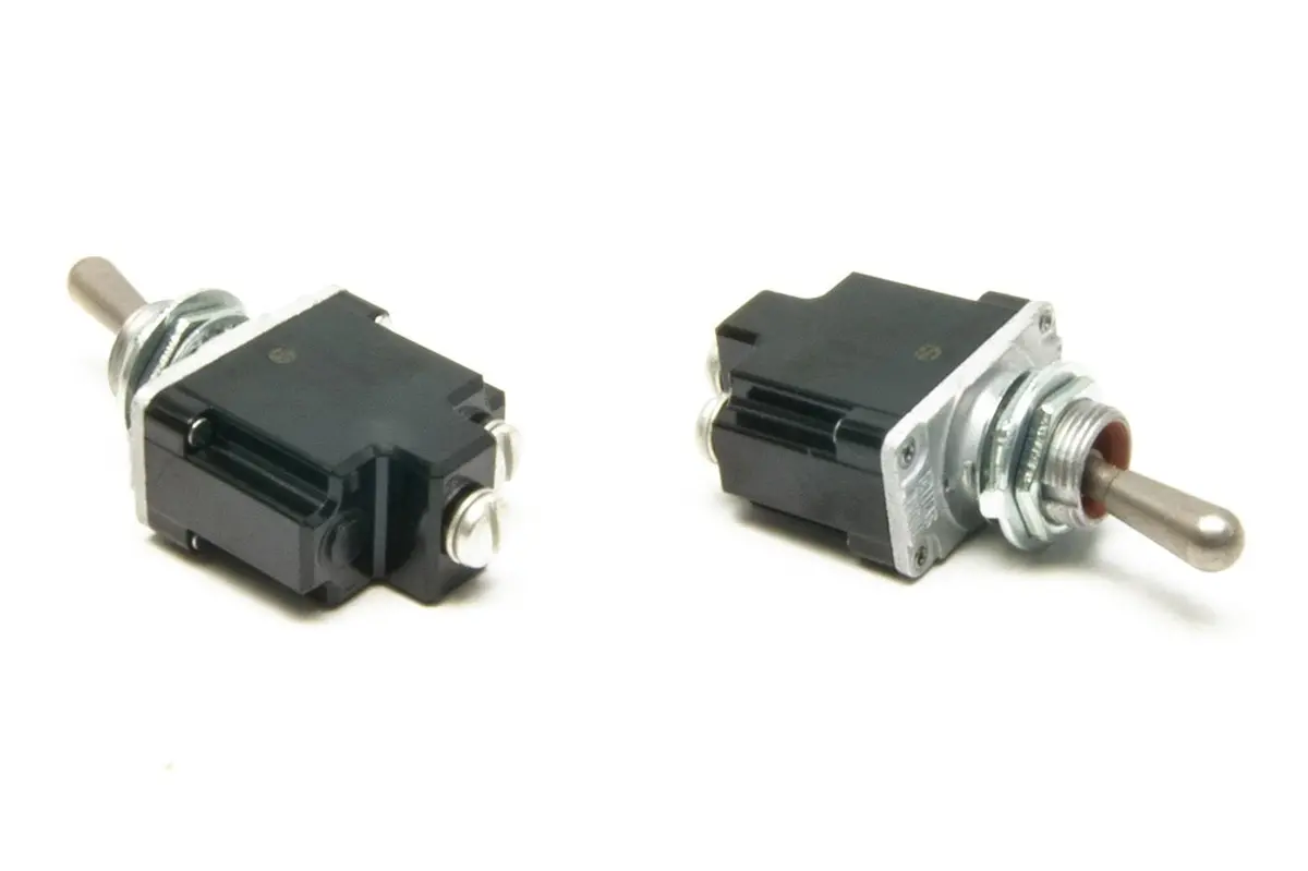 Painless Performance 80511 Military-Spec Toggle Switches – Ip67-Rated Electrical Controls 1